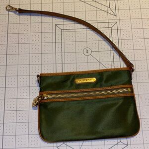 EUC Michael Kors Kempton nylon wristlet